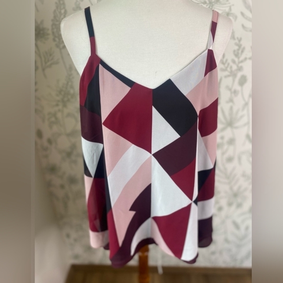Torrid Geometric Tank Top Size 0 M Wine Pink - Picture 1 of 3